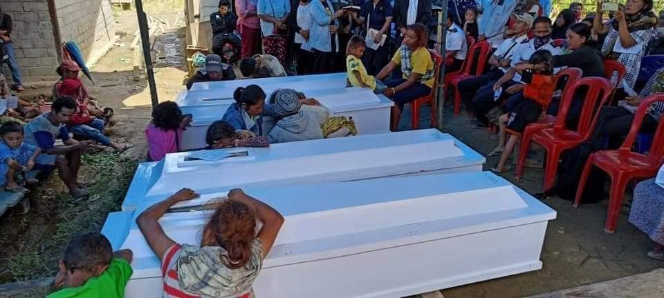 narkosun's tweet photo. Teroris biadab. 

Negara harus tegas, kejar dan tangkap mereka. Klo melawan tembak mati. 

Mereka sudah bukan manusia lagi. Mereka itu iblis yg berwujud manusia. https://t.co/3L0MdExErk