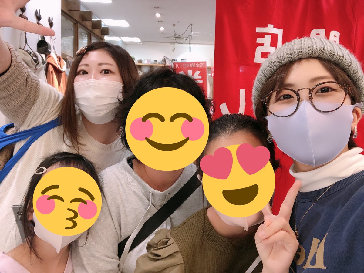 fj_selva's tweet photo. とうとう最終営業日を迎えました。
本当に今日で閉店になります。

本日は20:00まで営業しております！

連日お菓子やお花など、本当にありがとうございます😭💐
そして最後だからとたくさんお買い物して頂き、本当に感謝の気持ちでいっぱいです！

本日も笑顔でお待ちしております！ https://t.co/mSDH67uTqf