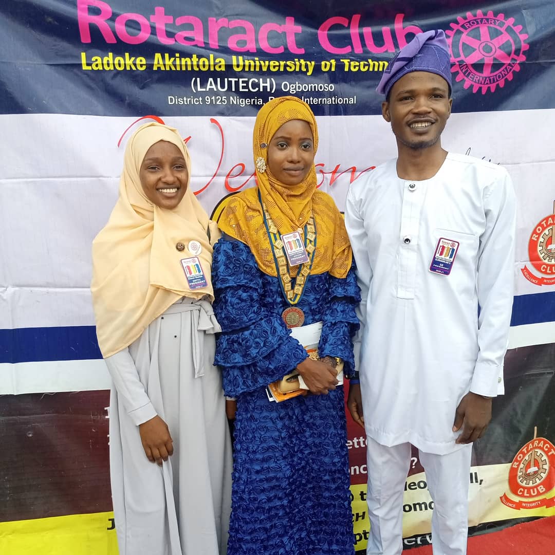 RotaractUch's tweet photo. RAC UCH Graces RAC LAUTECH's Royal Investiture 2020
#royalinvestiture #raclautech #investiture #rotaract #rotary #2020 #racuch #zonek https://t.co/e4VTItSjaN