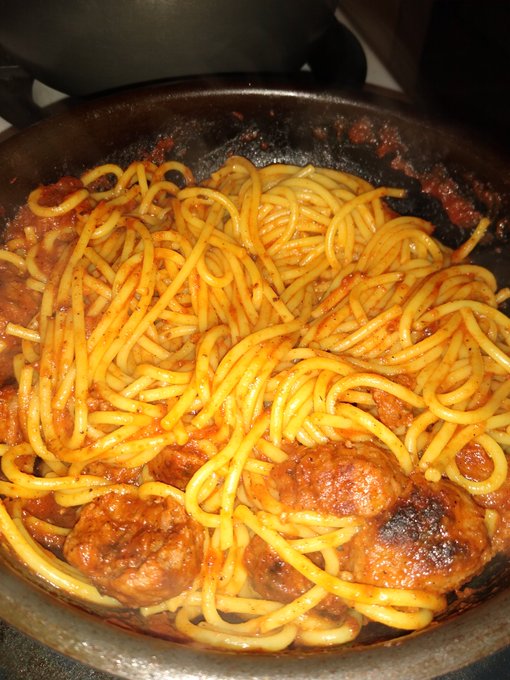 Dinner https://t.co/uGw4yVRkU9<a href="/tag/goth"class="tags"><span>#goth</span></a><a href="/tag/gothsubculture"class="tags"><span>#gothsubculture</span></a><a href="/tag/robertsmith"class="tags"><span>#robertsmith</span></a>