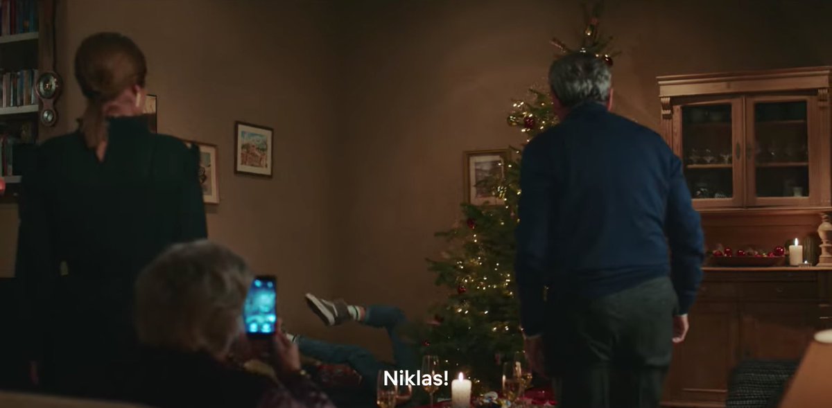 NiratAnop's tweet photo. Seriously the grandma was so fun 😂 #OverChristmas #ÜberWeihnachten https://t.co/KLIXfAYr8q
