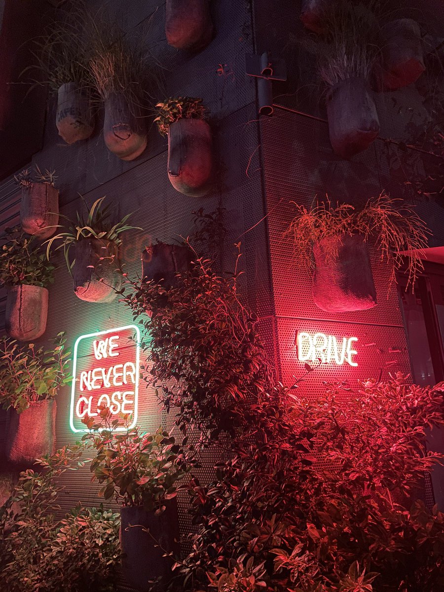 mxamla's tweet image. Beirut at Night #shotoniphone