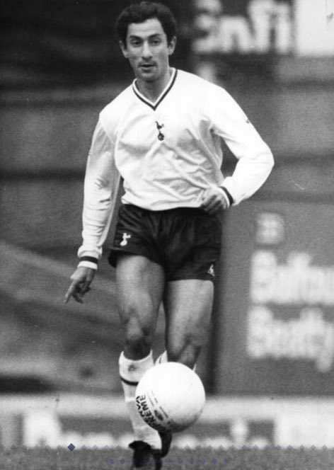 1979:In the summer of 1978, Burkinshaw caused a stir by signing for £750,000 two Argentinian internationals Osvaldo Ardiles and Ricardo Villa players from beyond the British Isles in English football were rare at the time.