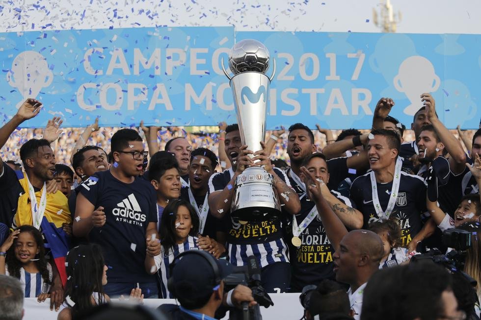 Hay que comenzar por explicar el contexto. Alianza Lima en los últimos 3 años no había hecho las cosas nada mal: - Campeón (2017)- Sub campeón (2018)- Sub campeón (2019)Pero en 2020... Descenso...