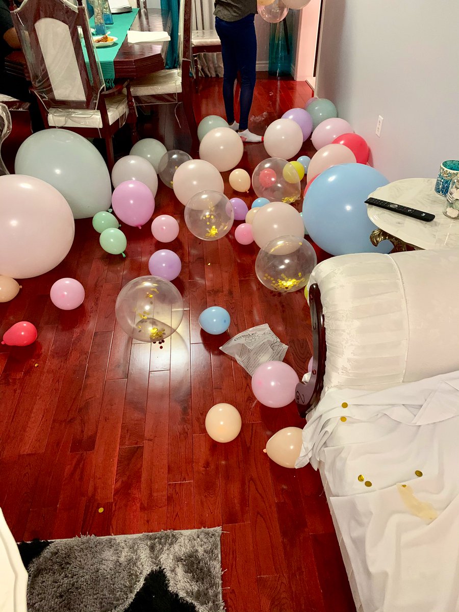 doityourselfTT's tweet photo. Did my own DIY! A ballon arch and baby blocks for a baby shower photoshoot🍼📸💓💙💛💚🤍💜 #babyshower #photography #DIY https://t.co/fYuR1SzQUh
