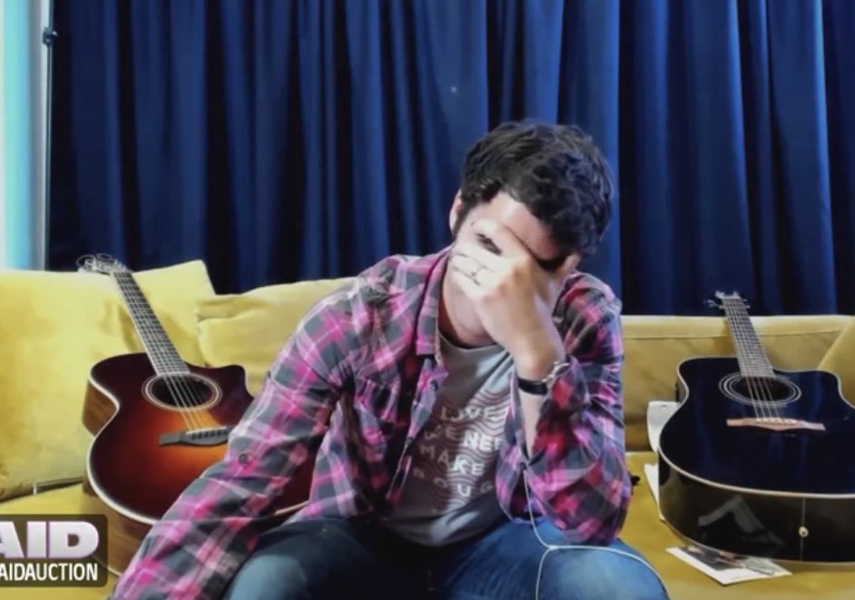 breakthewarning's tweet image. ahhhh #decaid was sooo good!! It was fun hearing a bunch of stories and songs🥺 also thank you for the memes @DarrenCriss 🤪💜