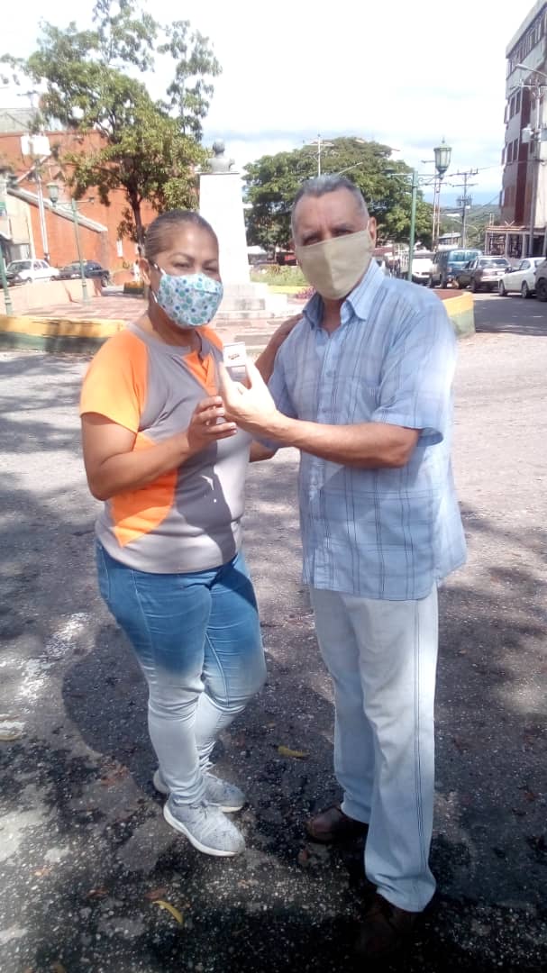 CuaInces's tweet photo. Reconociendo el trabajo, el compromiso y la lealtad,  trabajadores del Inces Miranda recibieron el botón por 5, 15 y 30 años de servicio prestados en nuestra  institución https://t.co/8w2cfHGyIQ