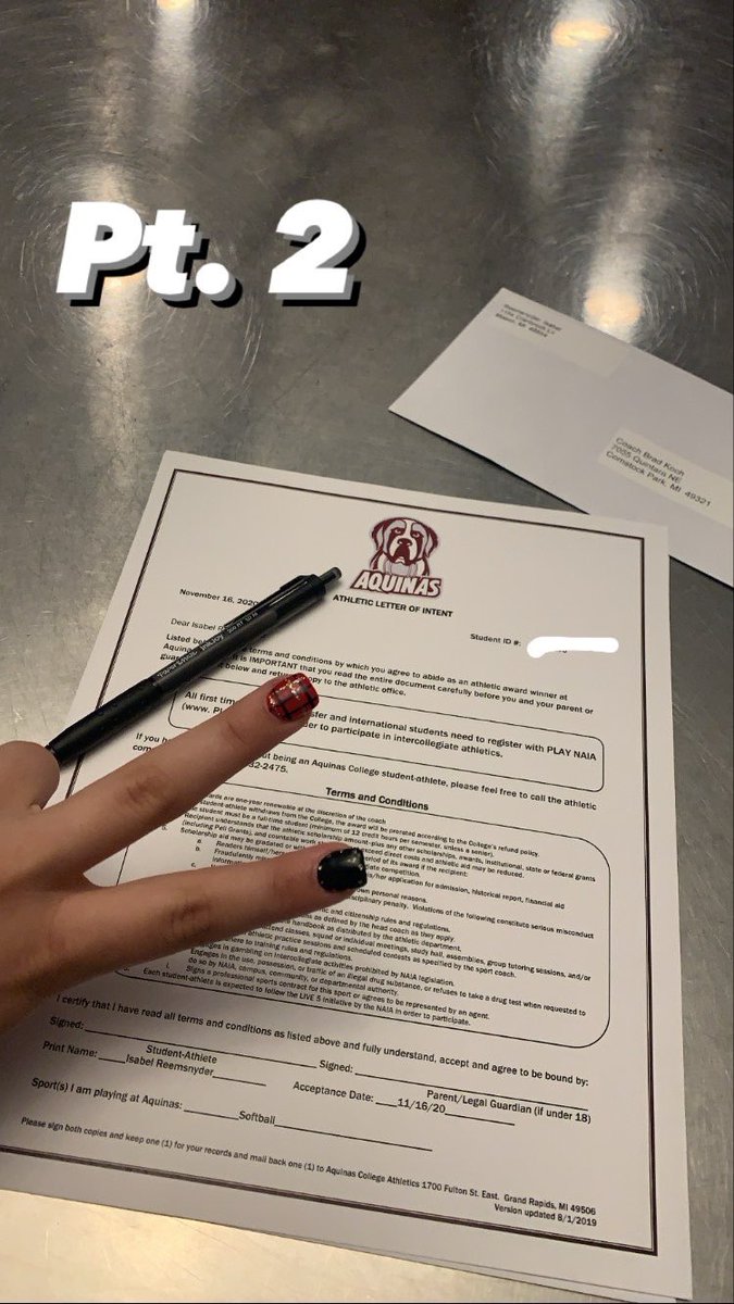 IReemsnyder's tweet photo. NLI dos!!! So excited to be a part of 2 amazing programs! 🥎🐶#saintsmarchon @AQSoftball @Mason_Softball https://t.co/hALS1JSy3k