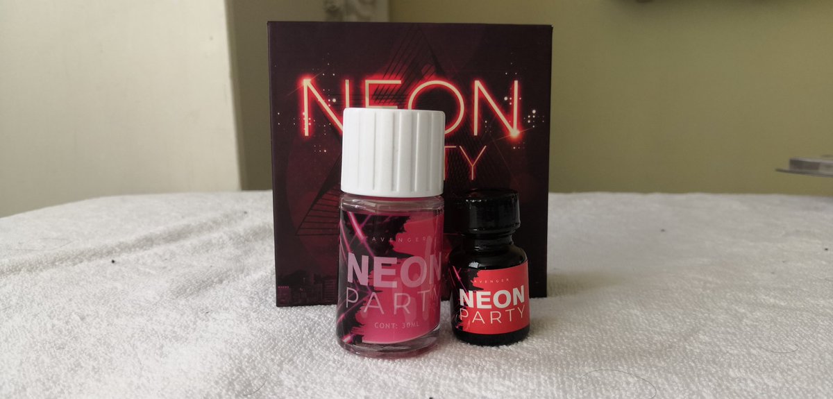 DelPopper's tweet photo. #PopperNeon El rey de los Popper a precio de buen fin...
Aprovecha tres pagos fijos con 💳
#popper
#poppervip
#popperscdmx
#fisting
#FF
#placer https://t.co/gjW7gHAVPe