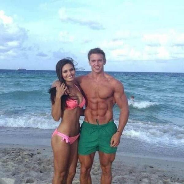 Ejercitandome's tweet photo. Pareja fit 💪❤️👫💕 https://t.co/J6hTISZ6Kp