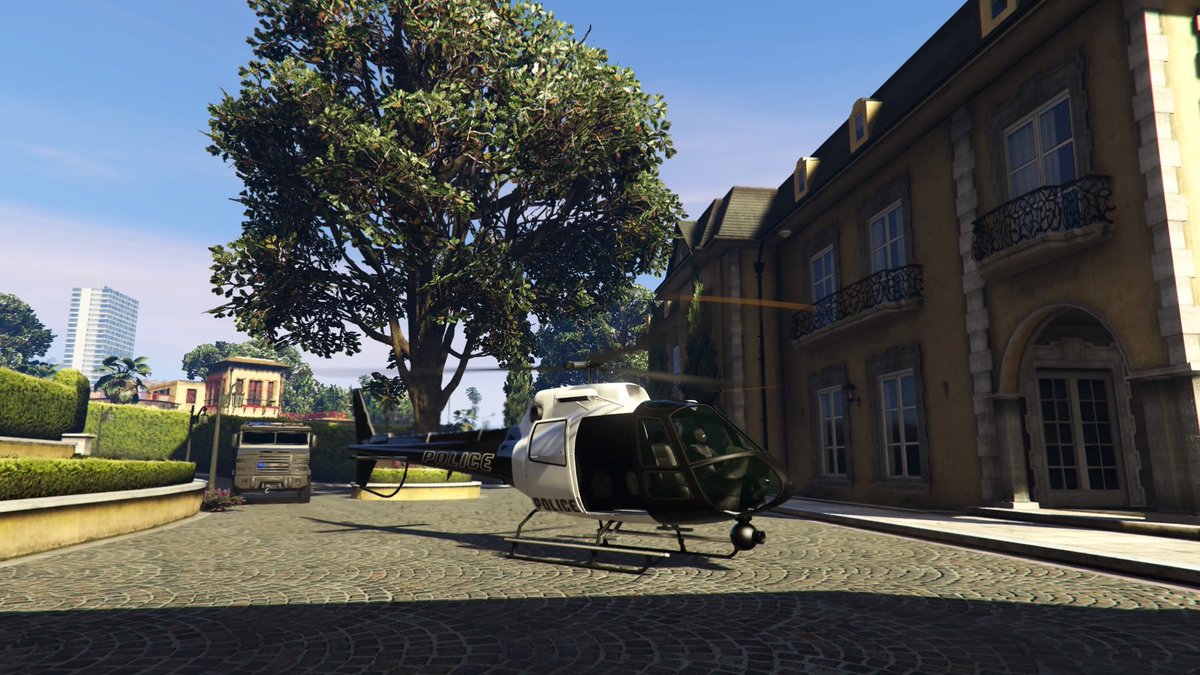 LosCityRP1's tweet photo. Aujourd’hui c’est la LSPD qui est mit en valeur : 
- Le plus réaliste possible 
- Une vrai police américaine ! 

Nous recrutons : Lien @LosCityRP1 https://t.co/YjaWm8r2Tp