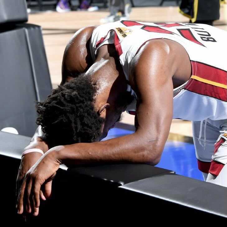 Tyson and Jones Jr. after each round

#TysonJones