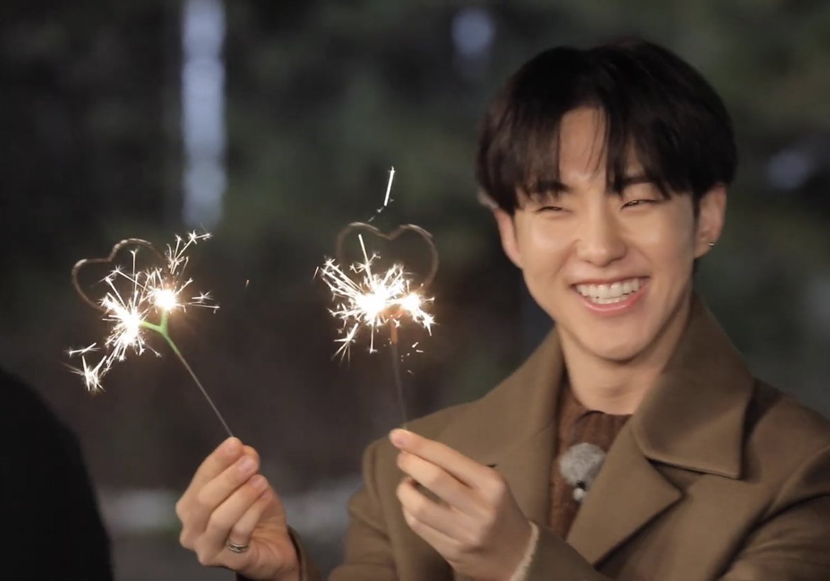 ksyluvbot's tweet photo. remember that hoshi loves you so much!! 🥺 and that you deserve the absolute world and to always be happy and healthy!! he is so so proud of you as well !! https://t.co/wWZ3wjcRi7