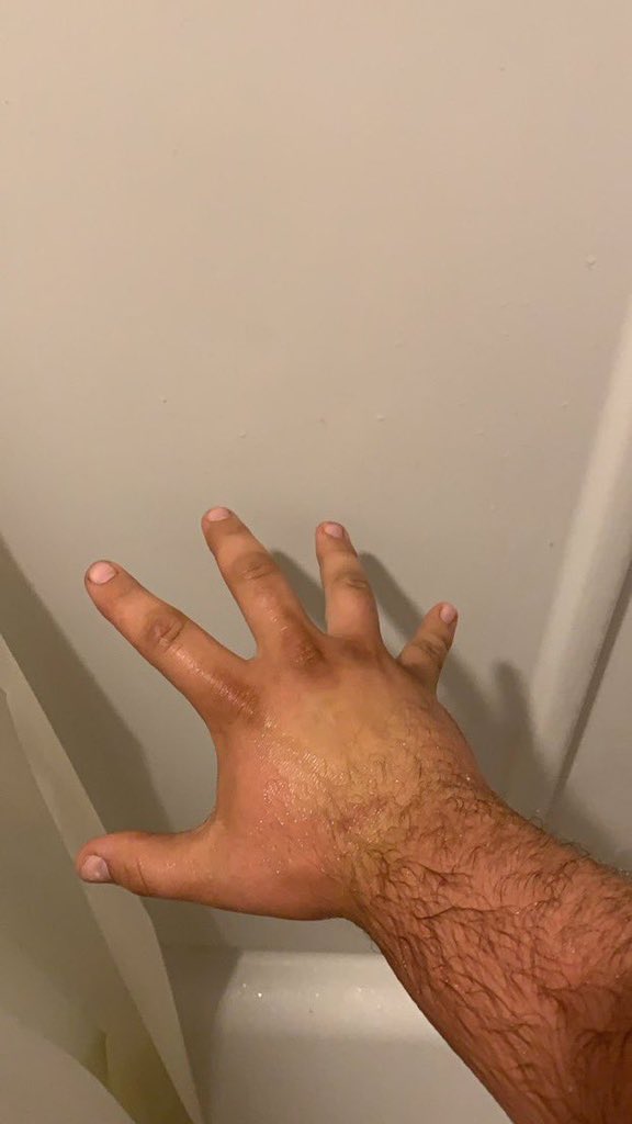 Leekneebee's tweet photo. Not new to NSFWTwitter just redoing my bio:)

- bi
-single
- switch 
- 23
- dnf/dni if under 18
- dm to don’t be shy! 
- my name is Lee! 
-6ft (big size kink) 
-big beard 🧔 
-BWC
ill follow back if you like or rt! rt for rt! https://t.co/2h2D6Mt47I