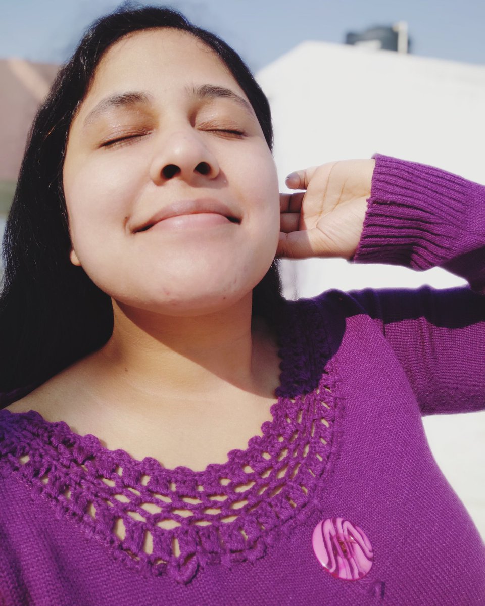 myrjmanasi's tweet photo. Immunity boost karne ke liye vitamin C to le hi rhe the, ab Vitamin D bhi le lein..
#sunkissed #heliophileโจ #sundayfunday #weekendvibes #weekendmood #smile๐ #heliophiliaโ๏ธ #sunkissed๐ #sunnyday๐ #winter #indianwinters #photography #sundayvibes https://t.co/SYnUoNhtCy