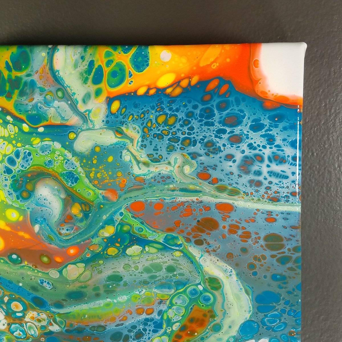 PinkTurtleArt's tweet photo. Turquoise, Orange, and Yellow Acrylic Pour Painting

https://t.co/2Ul6kwsi3P 

#acrylicpourart #wallart #walldecor #fluidpourpainting #abstractart #interiordesigns #giftsforteens #uniquegifts #giftsforher #contemporaryart #homedecor #giftsforgirls #gameroom https://t.co/0PavI05yuk