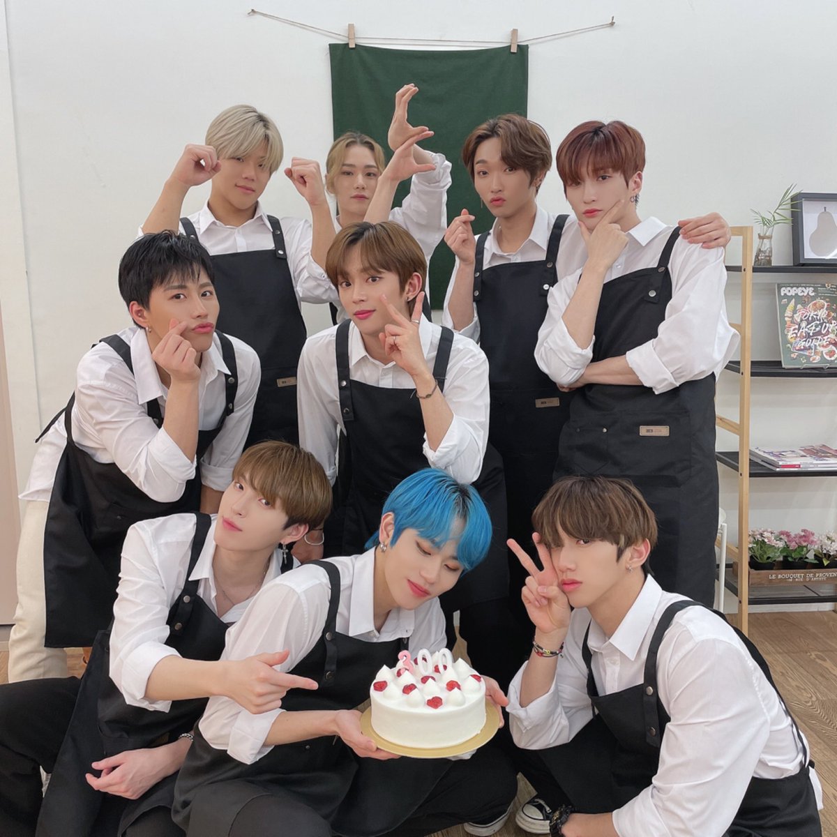 Musyayeah131's tweet photo. ❤️𝙃𝙖𝙥𝙥𝙮 300 𝘿𝙖𝙮𝙨❤️
🎉 #DKB300DAYS 🎉
We are so happy to be here witnessing all these growth and improvement we have achieved~ Let's be together for more years to come!
BBs love y'all 💖
#다크비 #DKB #BB
@DKB_BRAVE @DKB_japan https://t.co/to6zsqdQM6