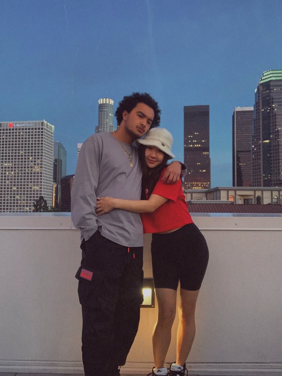 kelleykiim's tweet photo. happiest when i’m next to u https://t.co/LwVrVtkhZd