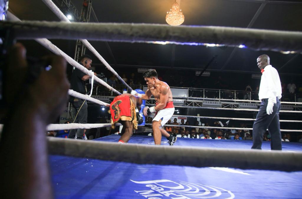 plustvtz's tweet photo. Mfilipino Arnel Tinampay amesema yuko tayari kurudia pambano na Idd Pialari lakini round hii waende nje ya Tanzania.
#DarBoxingDerby #BeLikePlus https://t.co/gqYTFcyzGX