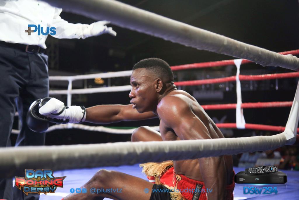 plustvtz's tweet photo. Mfilipino Arnel Tinampay amesema yuko tayari kurudia pambano na Idd Pialari lakini round hii waende nje ya Tanzania.
#DarBoxingDerby #BeLikePlus https://t.co/gqYTFcyzGX