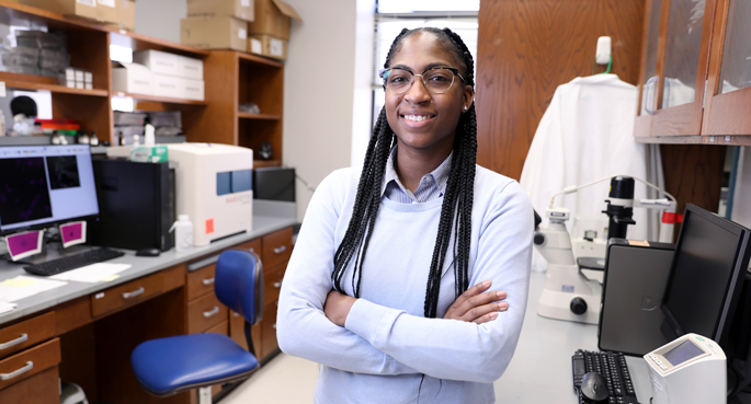 I'm late but....#BlackInImmunoRollCall 

Hi everyone! I'm Portia Thomas, MD/PhD candidate at @MeharryMedical. Current research in @christine_lovly's lab at @VUMC_Cancer focuses on evaluating the immune microenvironment of SCLC to improve immunotherapy strategies. @BlackInImmuno