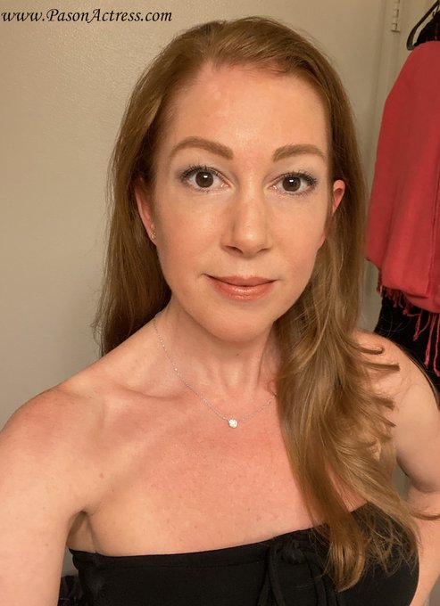 Wishing you all a #safe #happy &amp; #healthy #Thanksgiving #weekend! #PasonActress #Redhead #Actress #Writer<a href="/tag/safe"class="tags">#safe</a><a href="/tag/happy"class="tags">#happy</a><a href="/tag/healthy"class="tags">#healthy</a><a href="/tag/thanksgiving"class="tags">#Thanksgiving</a><a href="/tag/actress"class="tags"><span>#actress</span></a><a href="/tag/producer"class="tags"><span>#producer</span></a><a href="/tag/host"class="tags"><span>#host</span></a><a href="/tag/redhead"class="tags"><span>#redhead</span></a><a href="/tag/weekend"class="tags"><span>#weekend</span></a><a href="/tag/writer"class="tags"><span>#writer</span></a>