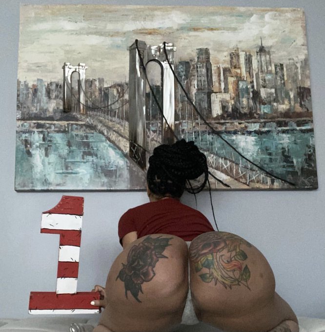 🍑 https://t.co/9x3CV9SrbT<a href="/tag/caught"class="tags"><span>#caught</span></a>