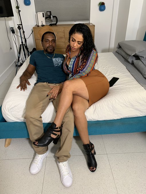 We about to fuck it up I know y&rsquo;all ready size queen  takes on @BrickZillaxxx https://t.co/xxLcLSdWI<a href="/tag/happynewyear2020"class="tags"><span>#happynewyear2020</span></a>