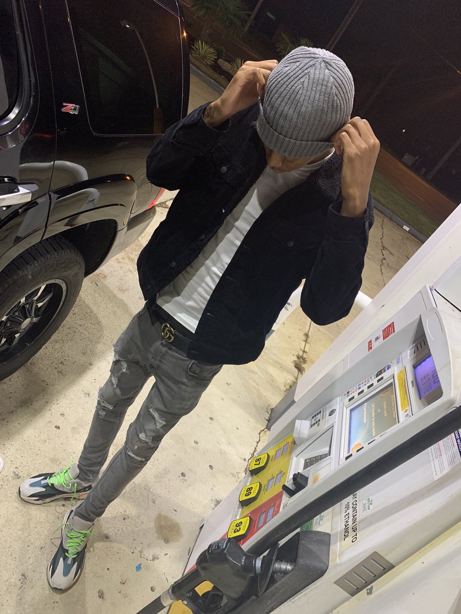 LiBoyd_1's tweet photo. They Got Me Mad I’m Pissed Off, I Give Da Bags To Ya Big Dog 🐶 🏚📲‼️‼️🐐
#BigWrapperWay https://t.co/ya6iXzGSFG