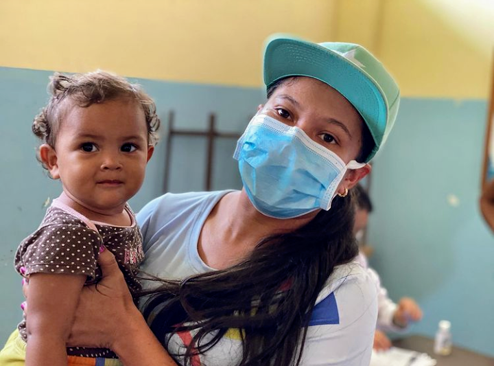 #Barinas el amor nos mueve todo los días, por ellas #VenVamosJuntos rescatemos la asamblea nacional, para devolverles el futuro que merecemos.  <a href="/NicolasMaduro/">Nicolás Maduro</a> <a href="/rodbexa/">Rodbexa</a>