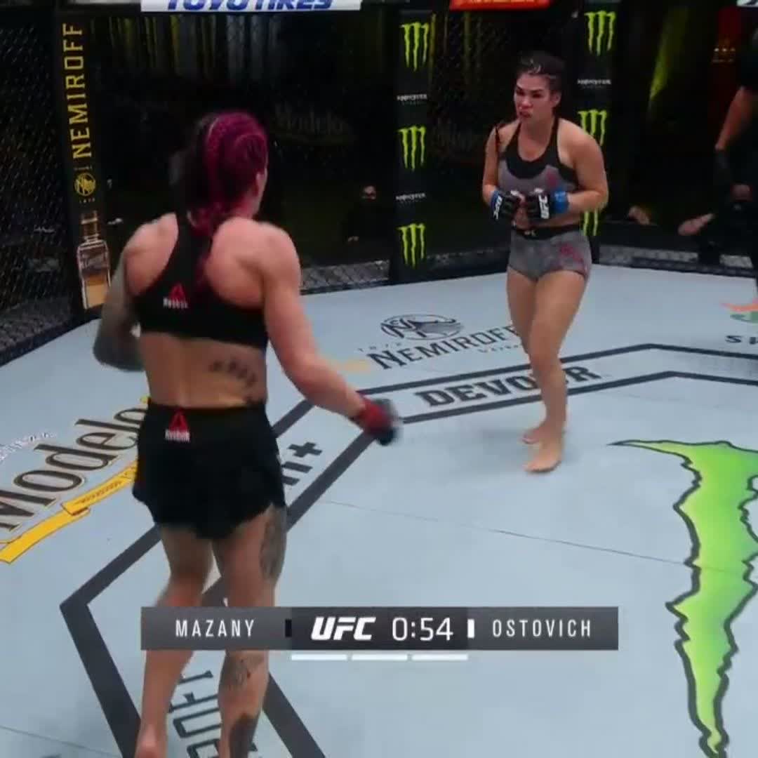 Powerful shots to the body earns @GinaDangerAK the 3rd round finish!
πΊ #UFCVegas15 live on ESPN+ https://t.co/yvpY2kBSVt