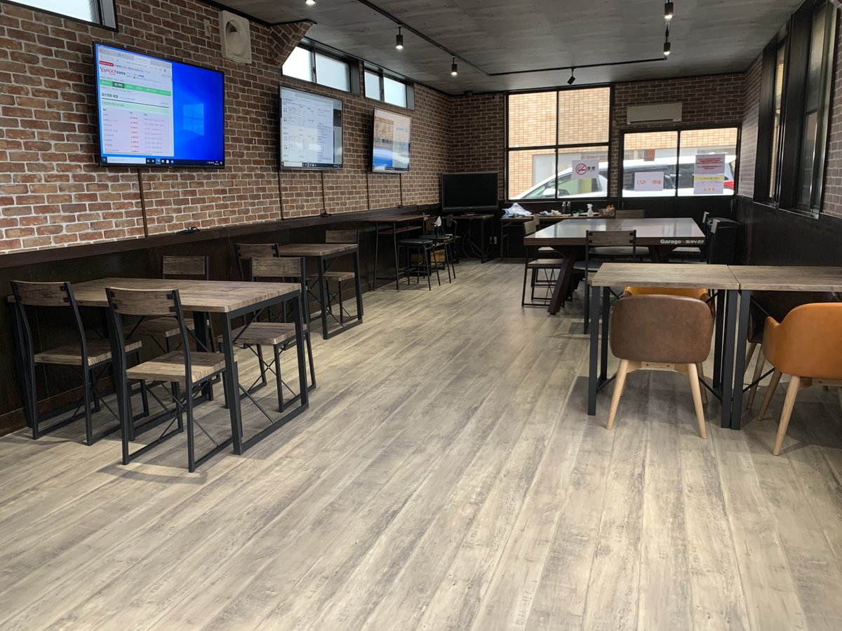 豊玉タクシー 公式 Pa Twitter 会社の休憩室をリニューアルしました もともと喫煙可能だったのですが ４月に法律が変わり禁煙になったので壁紙も含めてオシャレな感じに といっても コロナでなかなか休憩室利用する人も少ない現状ですが ちなみに卓球も