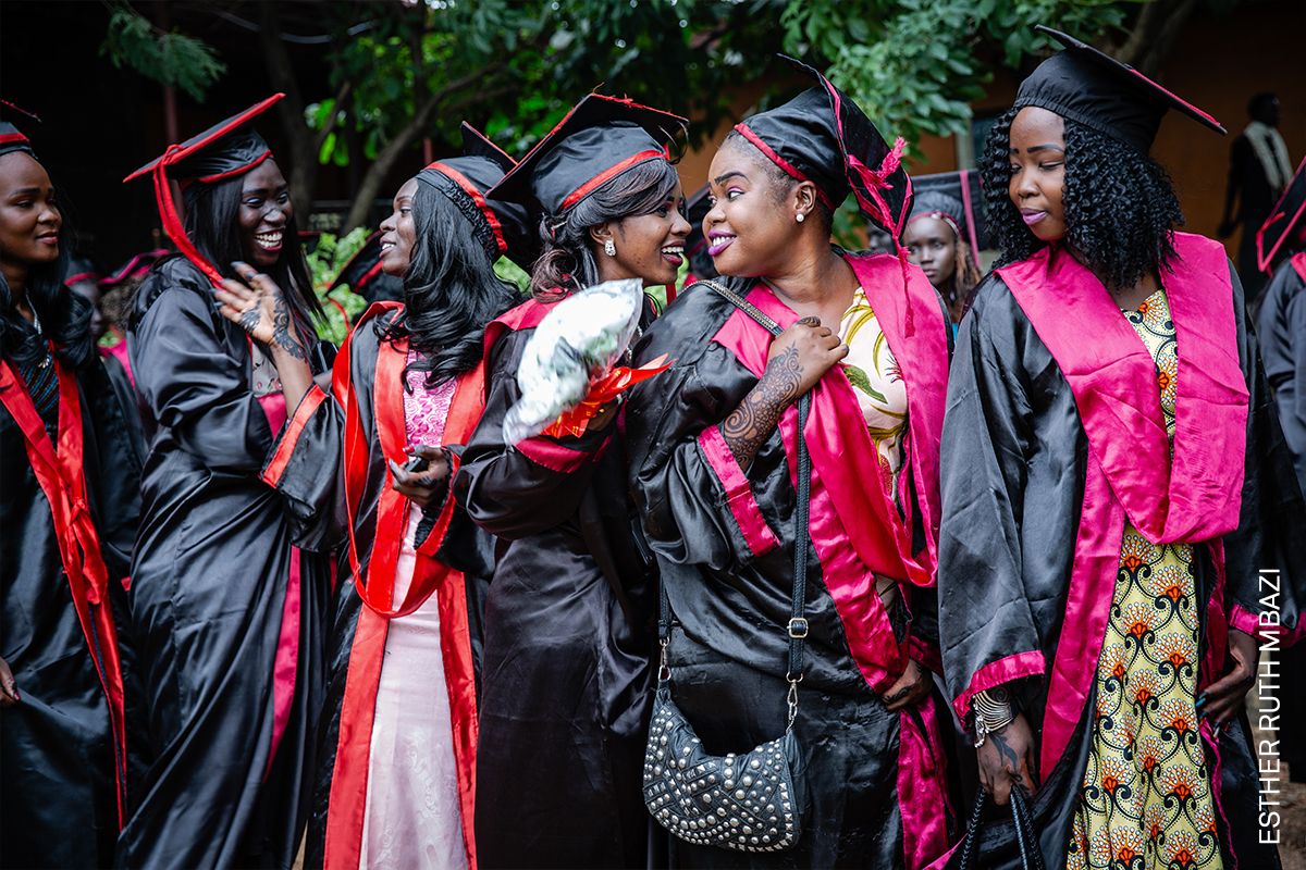 Photo of the Day | From ‘This Time We Are Young’ by Esther Ruth Mbabazi (@EstherR_Mbabazi), #WPPh6x6 talent from Africa, an on-going documentation of the changing demographics of Uganda: bit.ly/3nOSF5Q