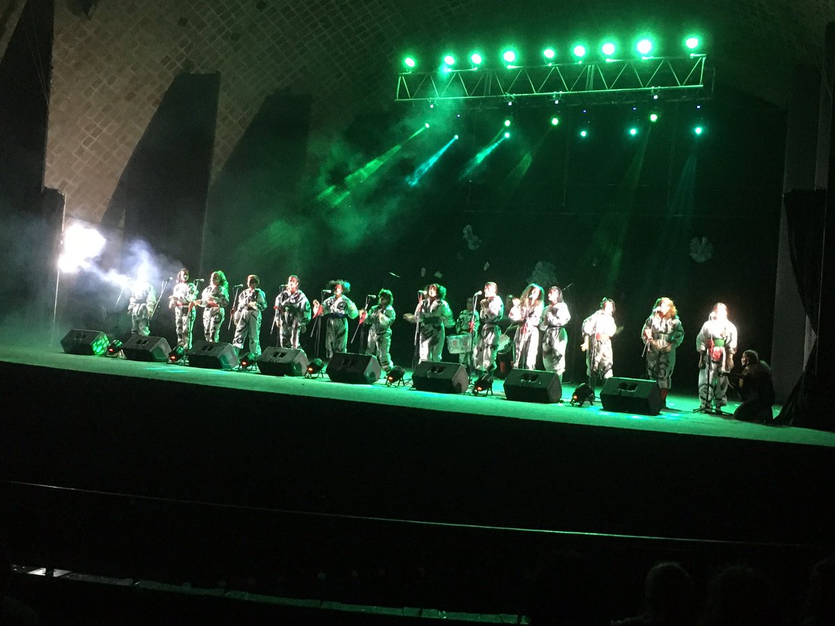 pablomartinis's tweet photo. Tremenda actuación de #CONLAPROLE en el Teatro de Verano. Cracks las pibas! @conlaprole https://t.co/t75Ep0hTaL