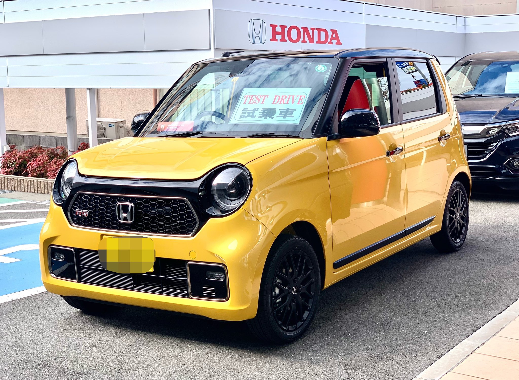 Kt Re Feed 公式 今日はシャトルのリコールでホンダさんへ 修理待ちの間に 新しいn One Rsに試乗 見た目こそカワイイが S660と同じエンジン 6mtでキビキビ走る めちゃ楽しい でもn Oneオーナーズカップはmtダメなんだって 残念 D