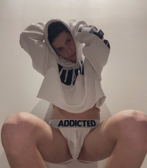 you got me addicted https://t.co/KPJ3W9hfit