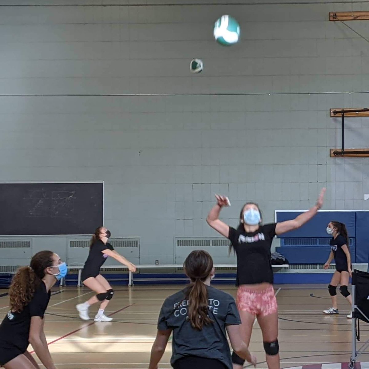 OttawaFusion's tweet photo. 15UG-Red hard at work today.

#FusionFamily https://t.co/pvG6u2Jtn5