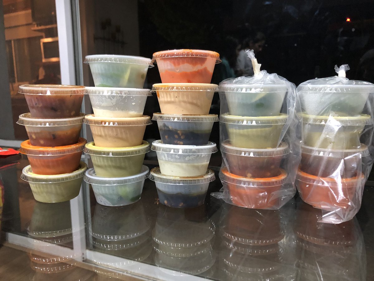 flacojaidar's tweet photo. Cuando les pides que por favor, no se les olviden las salsas...#bienahi 👏🏻👏🏻👏🏻 https://t.co/TsAiR4UsWj
