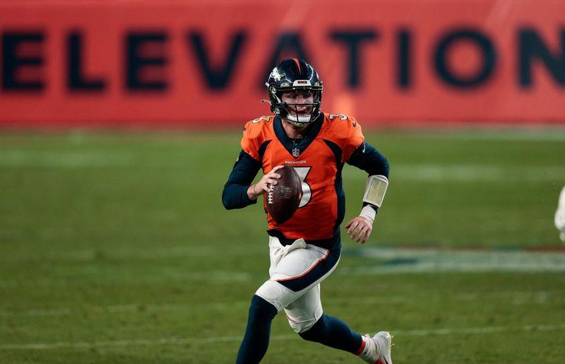 Report: All Broncos QBs ruled out amid COVID-19 concerns https://t.co/YgT2jaKxnx https://t.co/KaAVUl5tAk