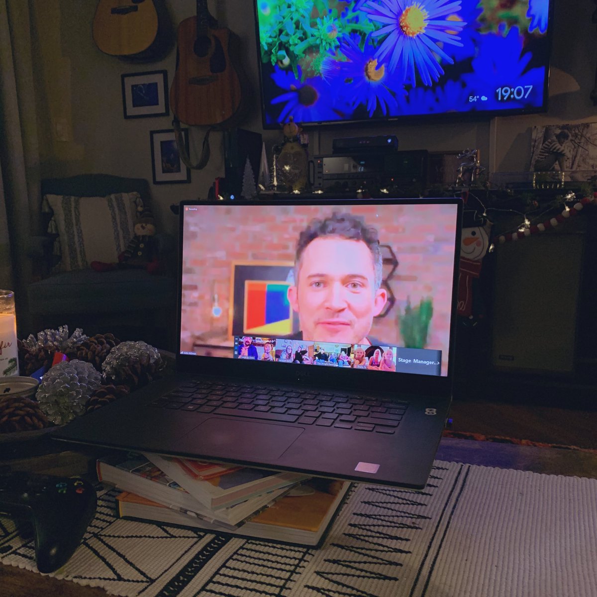 leighderhosen's tweet photo. Ok ok ok, I’ve admittedly gotten a little tired of virtual events but @Justin_Willman used his magic and pulled off the best one I’ve attended all year. Still geeking out over #MagicforHumansatHome. https://t.co/JbxTm9igOJ
