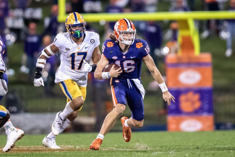 Top 25 football roundup: Lawrence stars in return for No. 3 Clemson https://t.co/MYfO2QbbMZ https://t.co/K5lflQ6y03