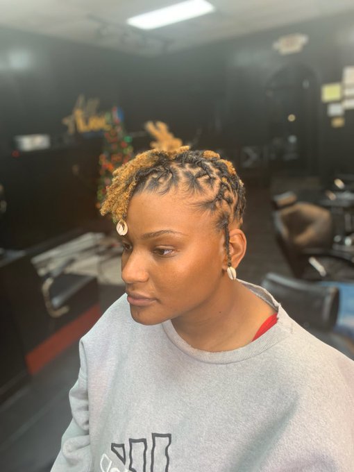 I enjoyed this transition a little too much 😭😭😂🥰 I love my loctician #locs #retwist https://t.co/bXW<a href="/tag/locs"class="tags"><span>#locs</span></a><a href="/tag/retwist"class="tags"><span>#retwist</span></a>