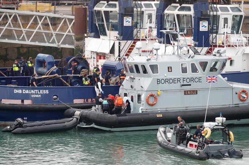 UK, France sign new deal to stop illegal migration across Channel https://t.co/q9MN7Xqmsk https://t.co/21iIHeLl5Y