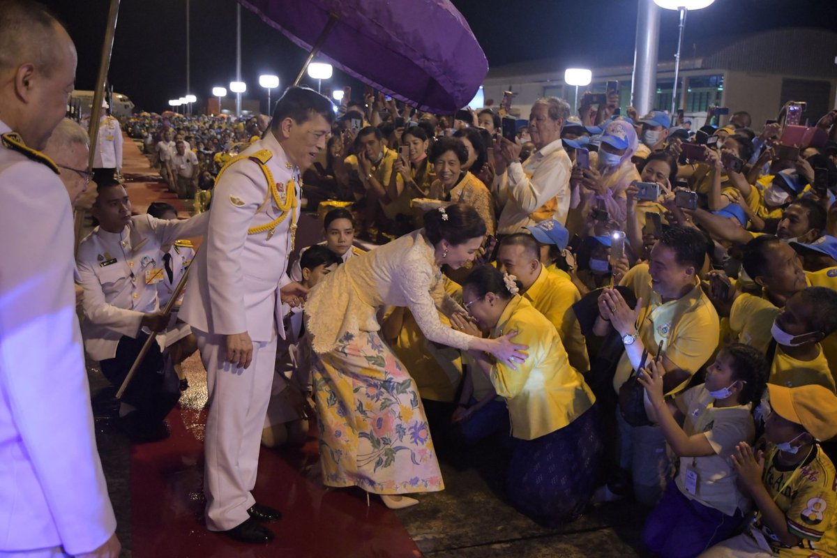 Teonex1's tweet photo. ทำดีเพื่อพ่อ
#ขอให้ช่วยกันทำดีทำสิ่งที่ถูก https://t.co/Vtz1C8mlpY