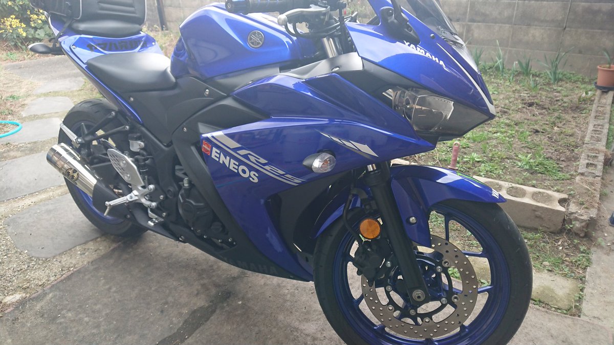 ニック Frt Victorys On Twitter ステッカーも貼り足して綺麗にしたし バイクに なんか降りそうなんですけど 買い物で 荷物も増えるし 車を使えという事なのか