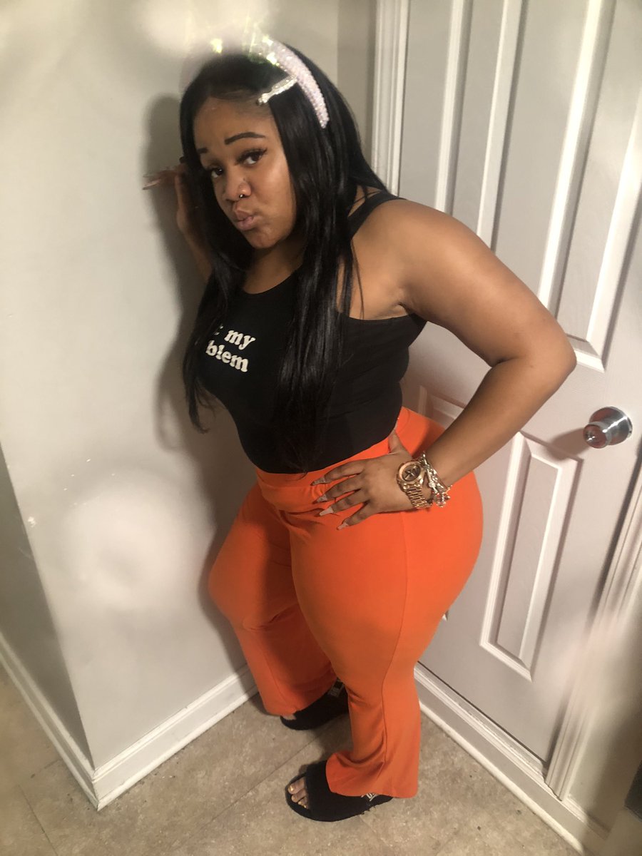 janay_maya's tweet photo. Not My Problem 🧡💫 https://t.co/ju4wCQyM9y
