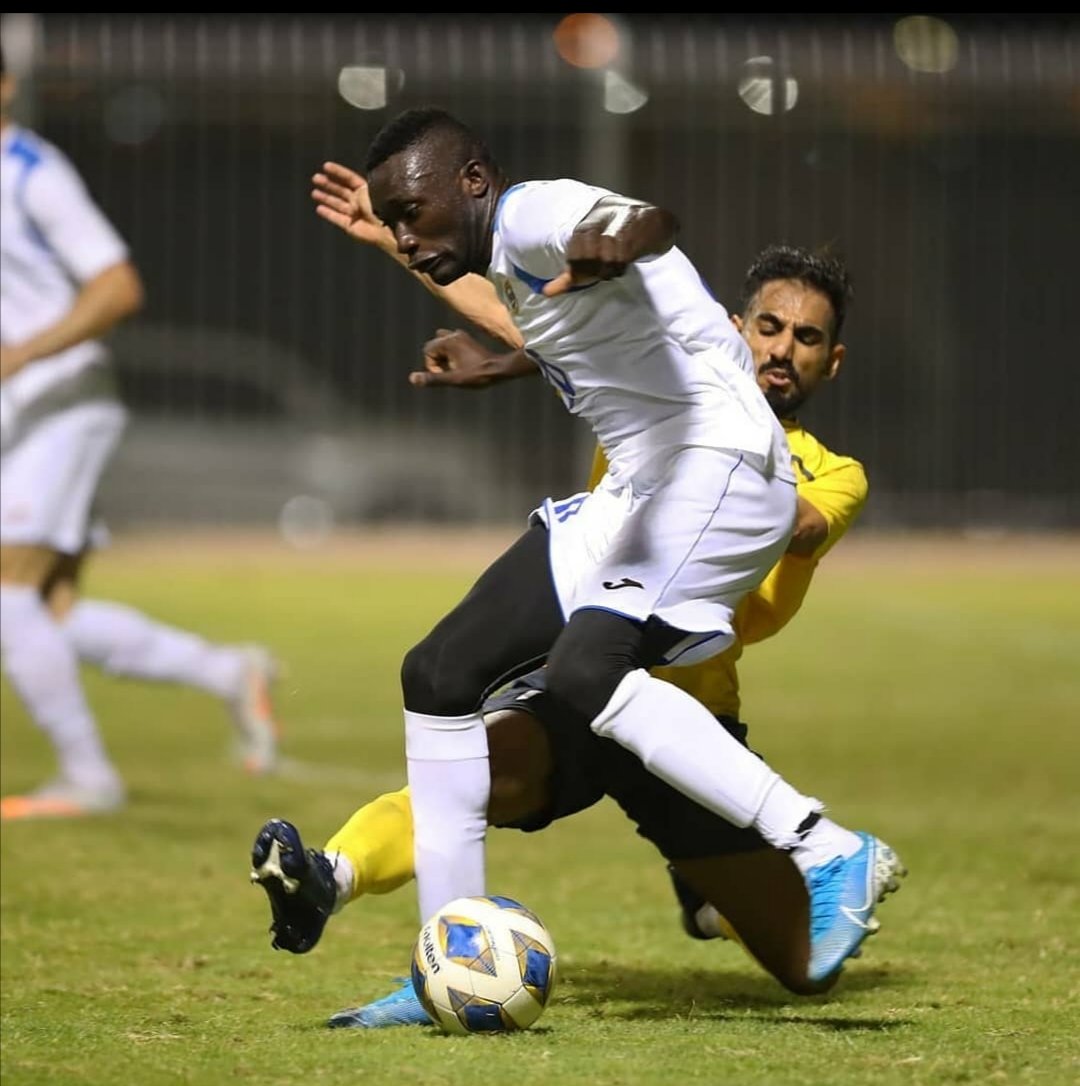 Obeystar5's tweet photo. Match_Amical : #MANAMA_FC de l'international togolais #James_OLUFADE a fait un jeu égal avec #RIFFA_Club l'un des plus grands clubs de Bahreïn. 
JAMES_OLUFADE a fait l'intégralité de la rencontre. 
Courage à toi champion le meilleur reste à venir

MANAMA_FC 1  vs  1 RIFFA_CLUB https://t.co/oEupc1UjPP