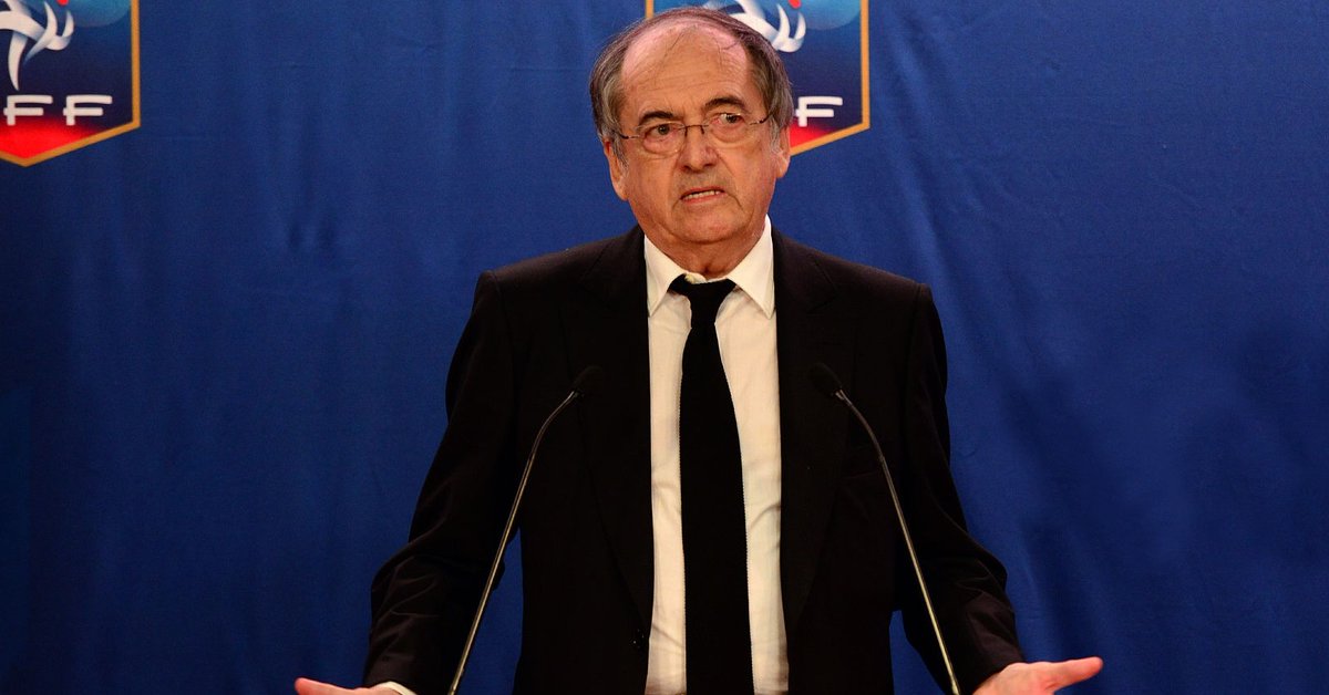 #Féminine 
Noël Le Graët revient sur le conflit entre Amandine Henry et la sélectionneuse des Bleues Corinne Diacre : « C’est dommage, mais je ne souhaite pas me mêler de cette histoire. Je laisse les gonzesses régler leurs problèmes de gonzesses » 
► bit.ly/3lEA9fI