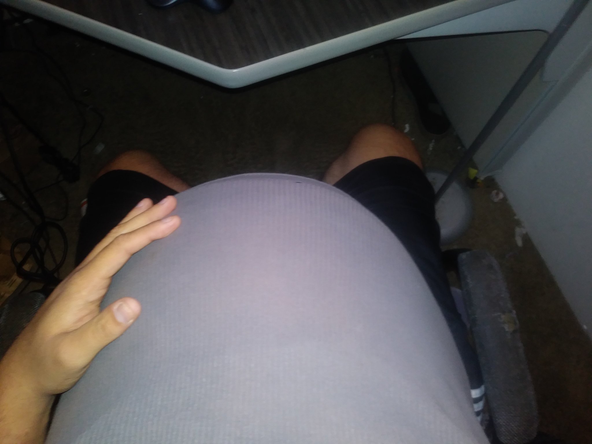 Well the weather might be cold out side, my belly is very warm and inviting. #vore #vorebelly https://t.co/KueyfkMUu1