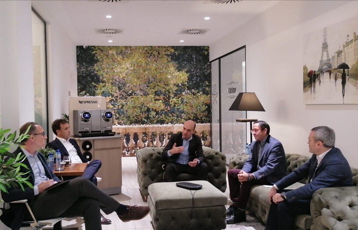 HerAlmudena's tweet photo. #ProWorkSpacesConferenceWeek2020 hoy contamos con @RegusES @ColonialOficina @CushWakeSPAIN @NetworkiaBC @ekon_cloud interesantisima conversación sobre 👏👏 #flexoffice #coworking #centrosdenegocios @ProWorkSpaces https://t.co/65OfK2su6Y